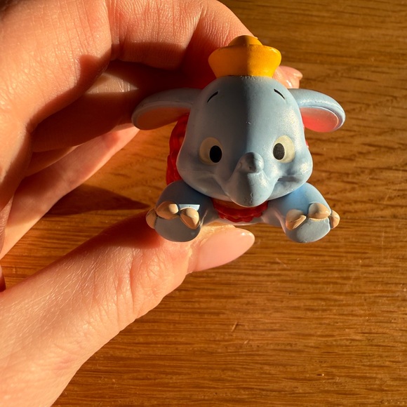 Disney Parks Dumbo the Flying Elephant Ride Vehicle Keychain Figure – 3D PVC - Picture 4 of 7
